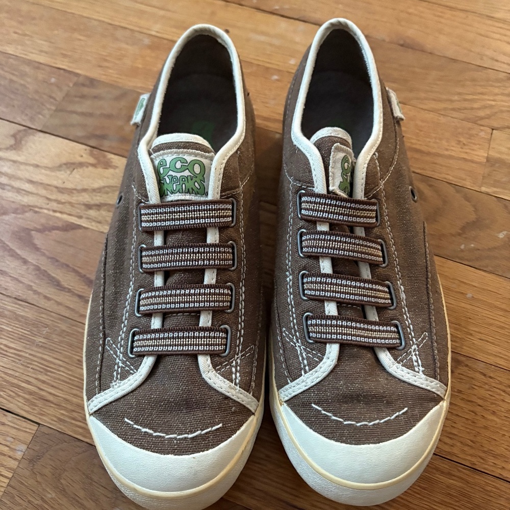 Simple Eco Sneakers